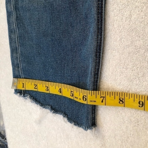 American Eagle Mom Jean High Rise Cropped Cut Off Jeans 4 Regular - Picture 11 of 11